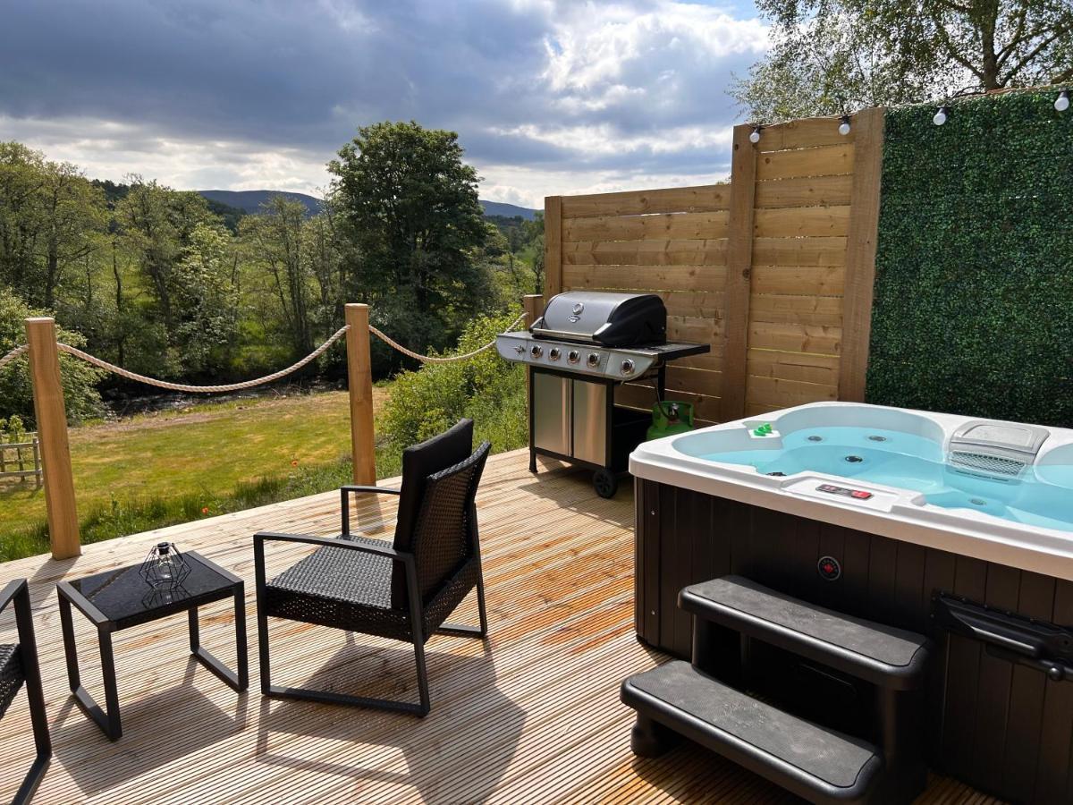 River Huts, Highland River Retreat With Hot Tub Inverness Exterior photo